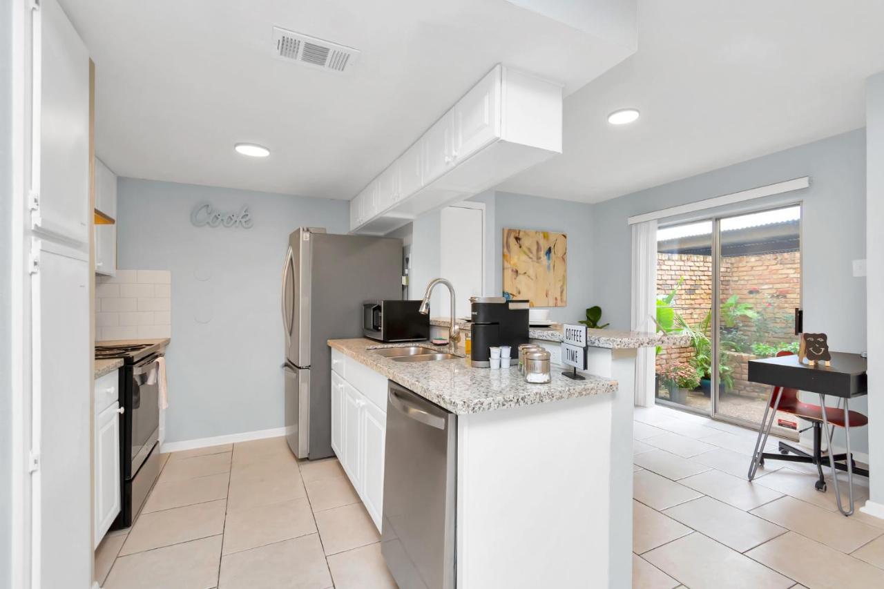 Apartment Highly Rated 2 Bedroom With Private Patio & Reserved Parking Houston